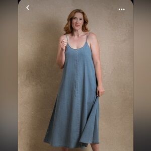 Neuflora Torrance Dress - NWOT Size Medium